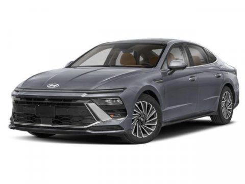 Used 2025 Hyundai Sonata Limited FWD image 4