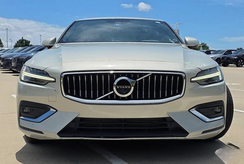 Used 2020 Volvo S60 T5 Inscription FWD image 3