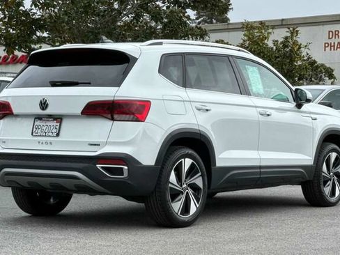 Used 2024 Volkswagen Taos SE AWD/4WD image 4