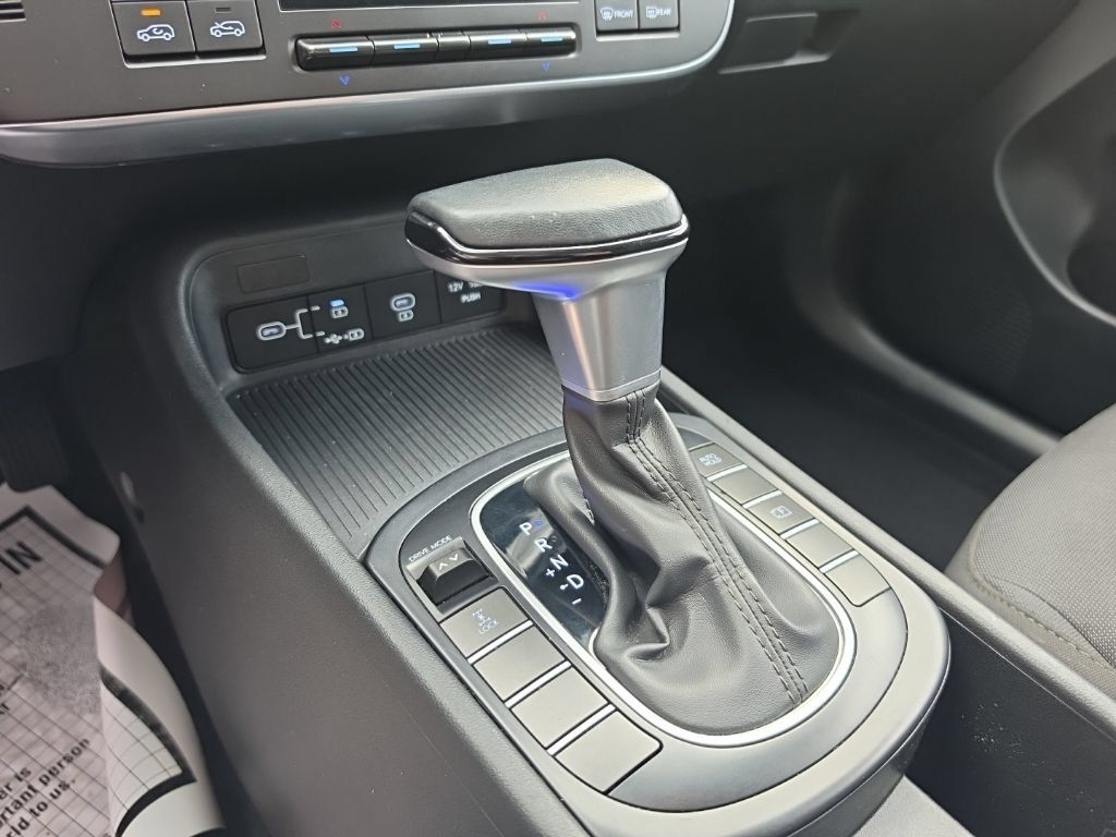 Used 2024 Hyundai Kona SEL AWD/4WD image 14
