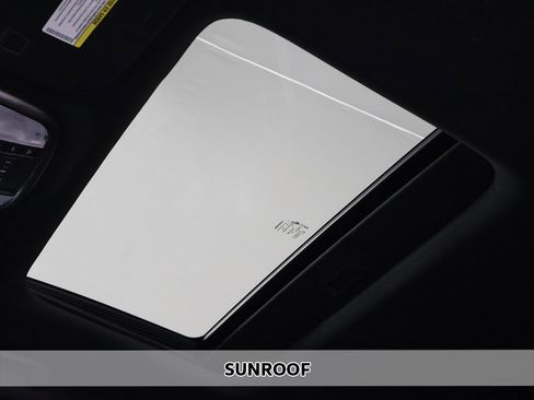 Used 2018 Jeep Grand Cherokee Altitude image 4