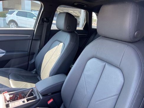Used 2024 Audi Q3 2.0T Premium image 11