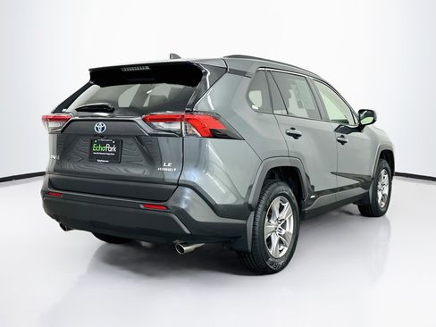 Used 2024 Toyota RAV4 LE AWD/4WD image 9