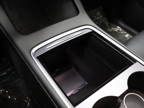 Used 2023 Tesla Model Y Long Range image 31