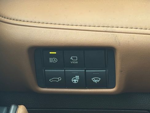 Used 2020 Toyota Highlander Platinum image 32