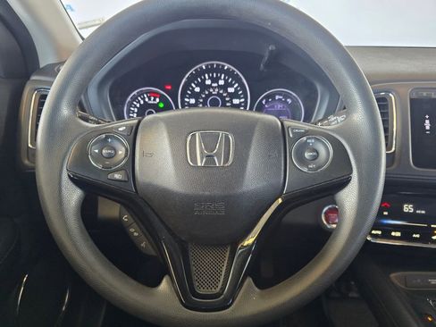 Used 2018 Honda HR-V EX image 12