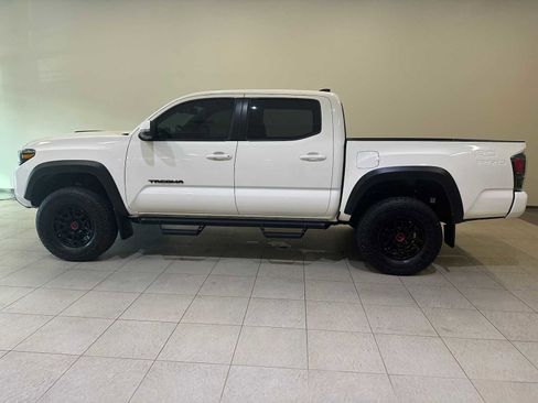 Certified 2022 Toyota Tacoma TRD Pro image 3