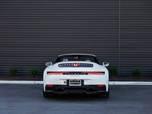 Certified 2025 Porsche 911 Carrera image 6