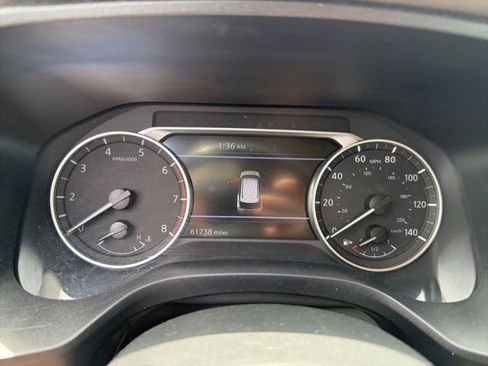 Used 2023 Nissan Rogue SV w/ SV Premium B Package image 11