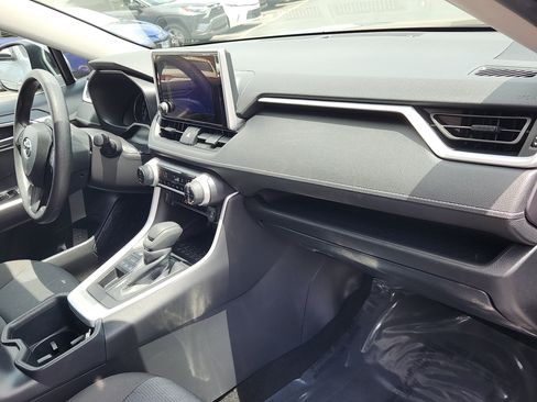 Certified 2025 Toyota RAV4 XLE AWD/4WD image 31