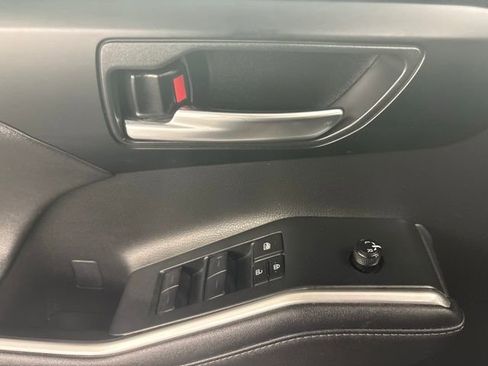 Used 2023 Toyota Highlander XSE FWD image 15