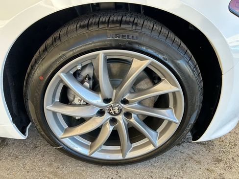 New 2025 Alfa Romeo Giulia image 3