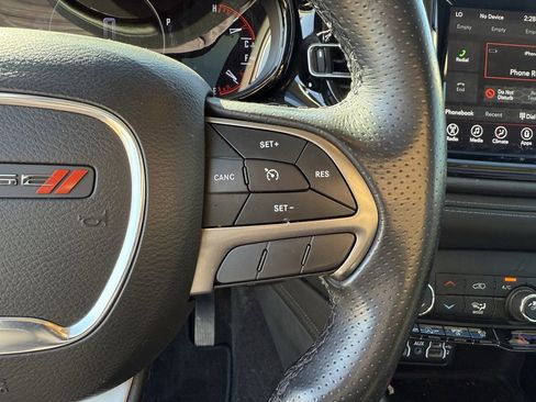 Used 2022 Dodge Durango SXT image 15