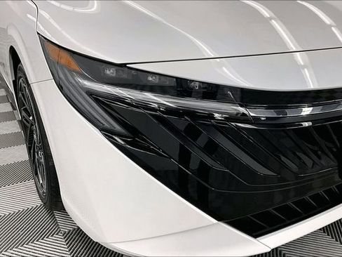 New 2026 Nissan Sentra SR w/ SR Premium Package FWD image 14