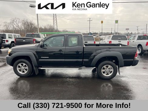 Used 2011 Toyota Tacoma PreRunner image 15