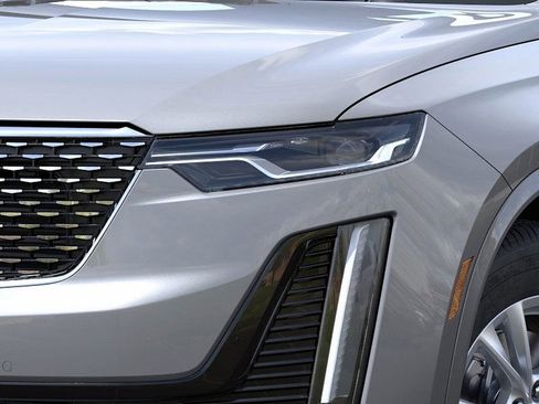 New 2025 Cadillac XT6 Luxury image 10