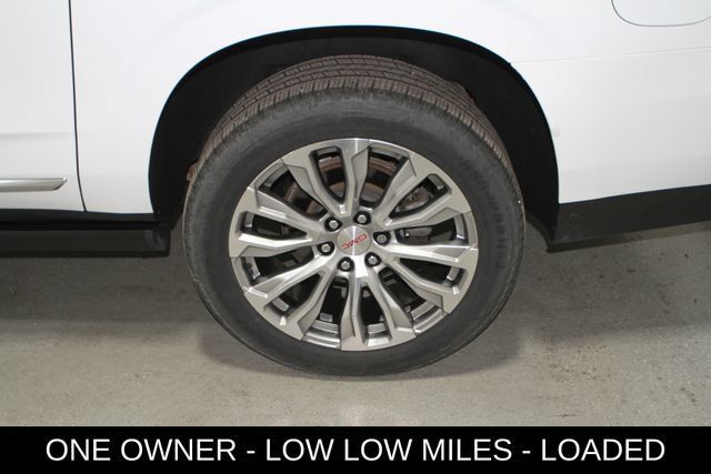 Used 2022 GMC Yukon XL Denali AWD/4WD image 11