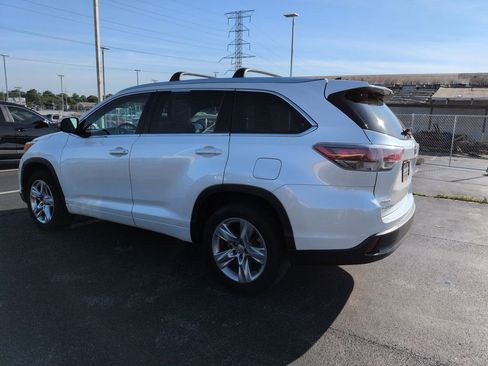 Used 2014 Toyota Highlander Limited FWD image 4