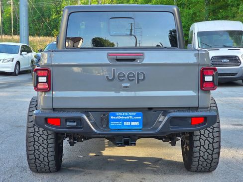 Used 2020 Jeep Gladiator Overland image 6