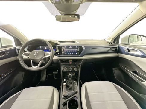 Used 2023 Volkswagen Taos SE image 3