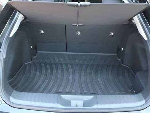 Used 2025 Toyota Prius LE AWD/4WD image 18