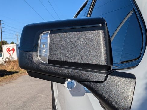 Used 2024 GMC Sierra 1500 AT4 w/ Technology Package image 11