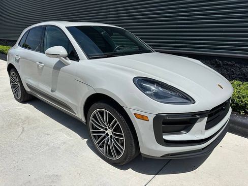 Used 2023 Porsche Macan AWD/4WD image 12