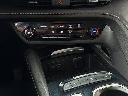 Used 2021 Buick Envision Preferred w/ Sport Touring Package AWD/4WD image 21