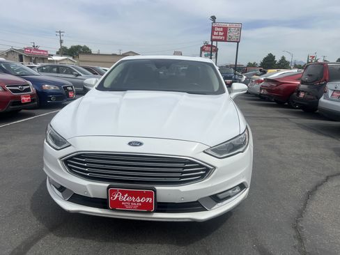 Used 2017 Ford Fusion Energi SE FWD image 3