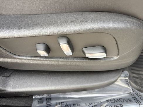 Certified 2025 Cadillac XT5 Premium Luxury image 12