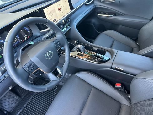 Used 2026 Toyota Crown Signia w/ Advanced Technology Package AWD/4WD image 10
