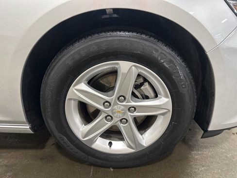 Used 2022 Chevrolet Malibu LS image 30