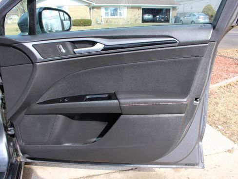 Used 2014 Ford Fusion SE image 37