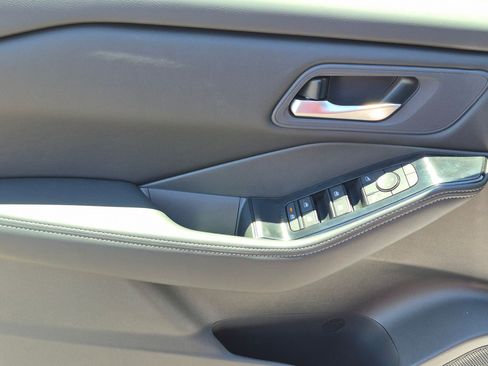 New 2026 Nissan Rogue SV FWD image 10