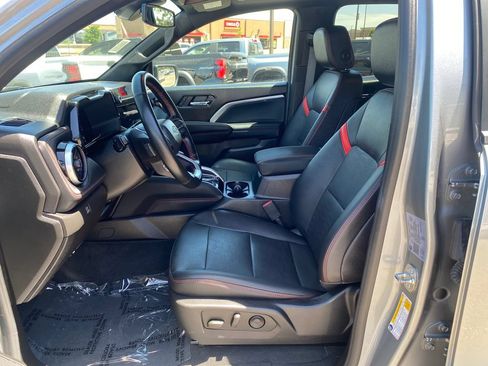 Used 2023 Chevrolet Colorado Z71 w/ Z71 Convenience Package 2 AWD/4WD image 9