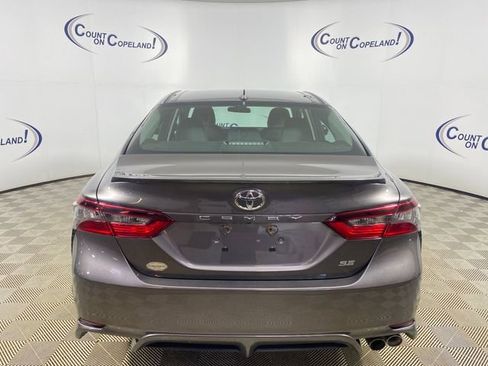 Used 2024 Toyota Camry SE FWD image 5