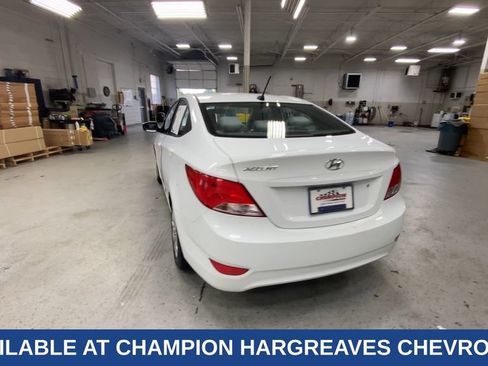 Used 2016 Hyundai Accent SE FWD image 9
