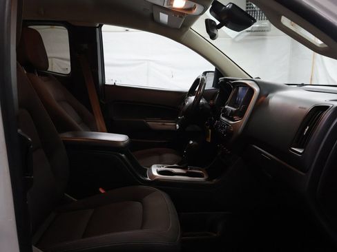 Used 2021 Chevrolet Colorado LT w/ Fleet Safety Package image 10