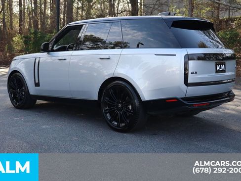 Used 2023 Land Rover Range Rover SE image 9