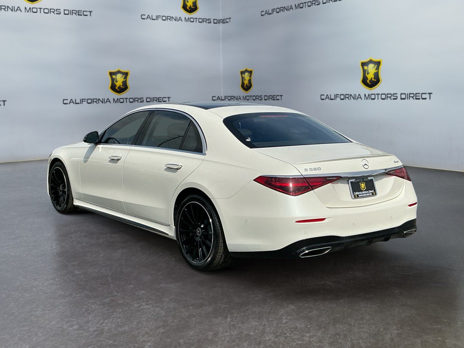 Used 2022 Mercedes-Benz S 580 4MATIC Sedan w/ AMG Line Package image 7
