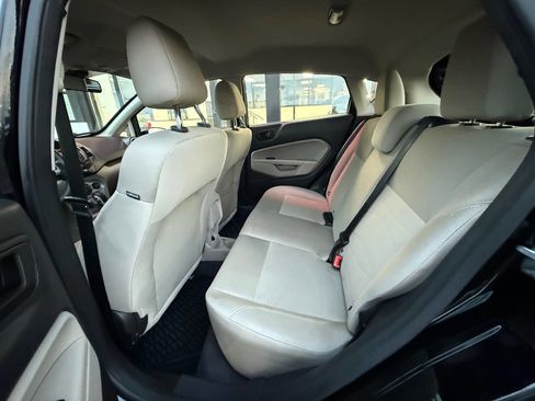 Used 2019 Ford Fiesta SE image 6