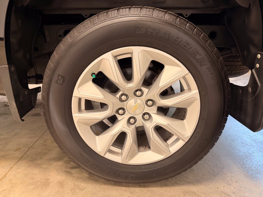 Used 2021 Chevrolet Silverado 1500 Custom AWD/4WD image 18