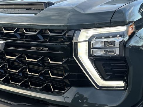 Used 2025 Chevrolet Silverado 2500 ZR2 w/ ZR2 Bison Edition image 11