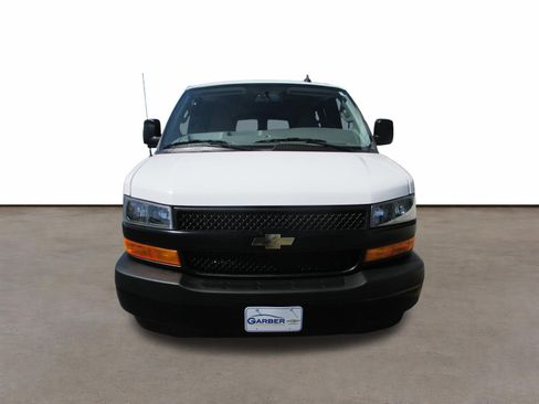 Used 2025 Chevrolet Express 3500 LS RWD image 8