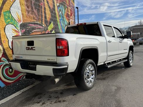Used 2018 GMC Sierra 2500 Denali w/ Duramax Plus Package image 3