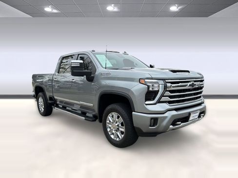 Certified 2024 Chevrolet Silverado 2500 High Country w/ Technology Package image 7