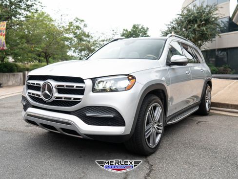 Used 2021 Mercedes-Benz GLS 450 4MATIC image 3