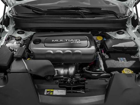 Used 2017 Jeep Cherokee Trailhawk image 14