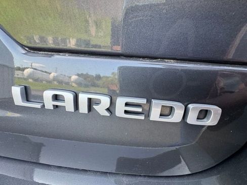 Used 2025 Jeep Grand Cherokee Laredo X w/ Luxury Tech Group I image 47