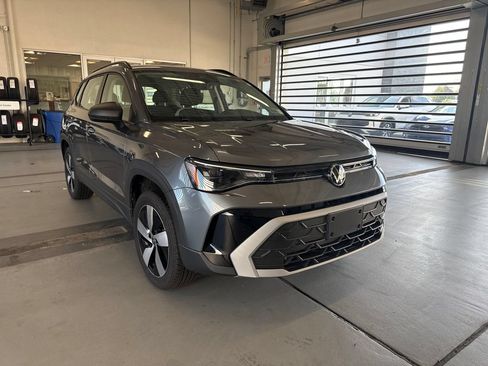Certified 2025 Volkswagen Taos S AWD/4WD image 1